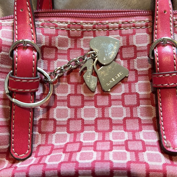 Magenta cylinder Nine West mini purse with purse charm - Picture 8 of 9